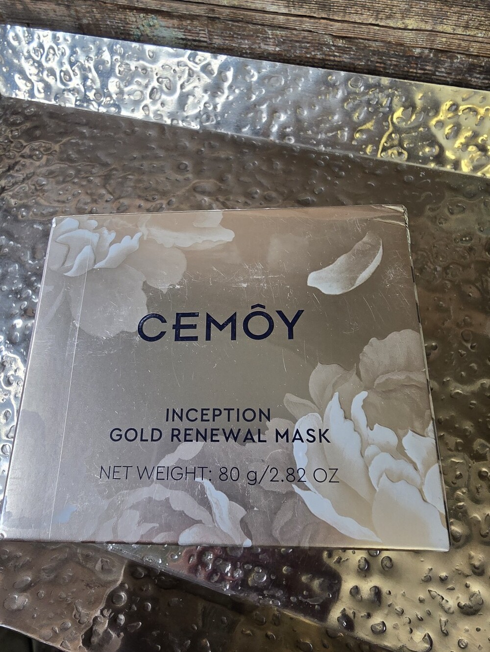 CEMOY Inception Gold Renewal Mask, NWT